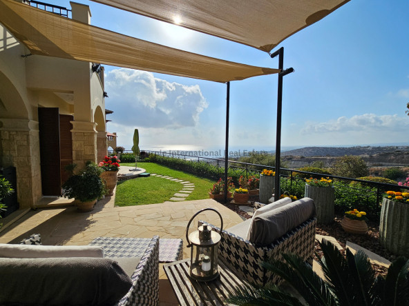 Apartment in Kouklia - view 1