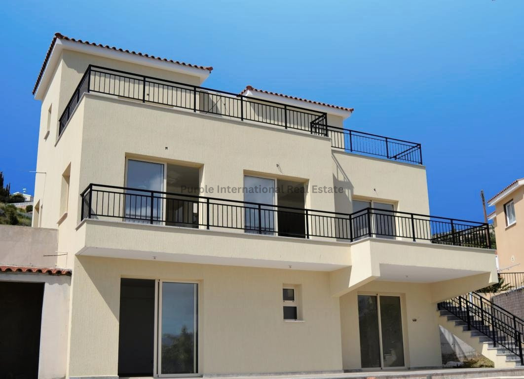 House in Pegeia - view 1