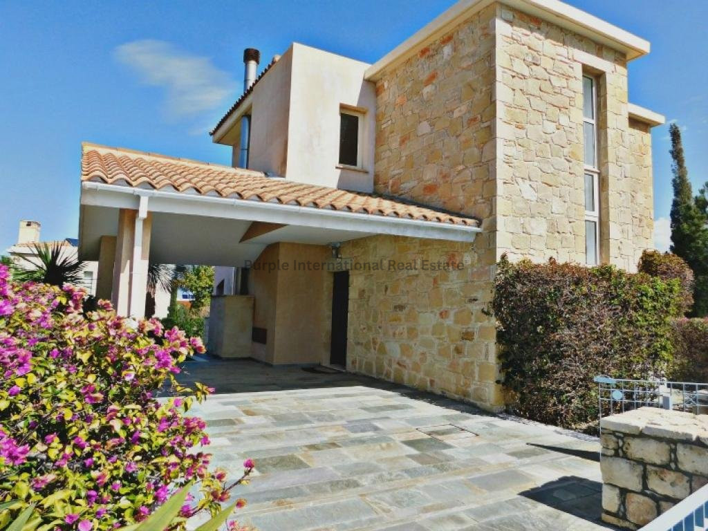 House in Neo Chorio - view 1