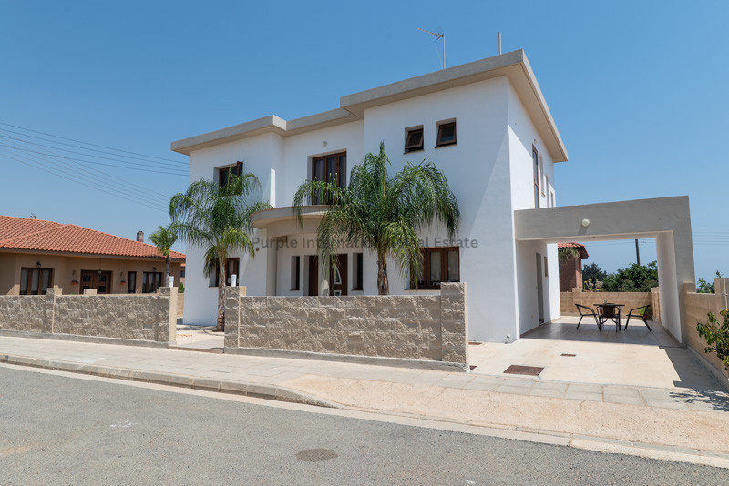 House in Frenaros - view 1