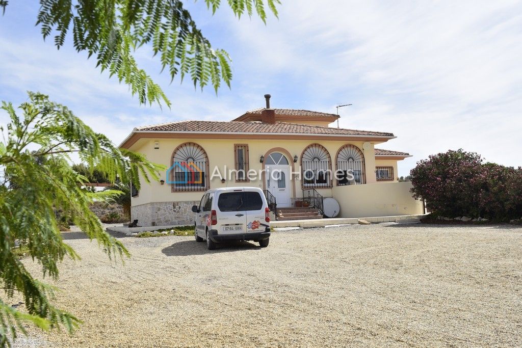 Villa in Almeria - view 1