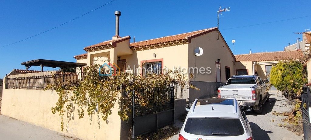 Villa in Chirivel - view 1