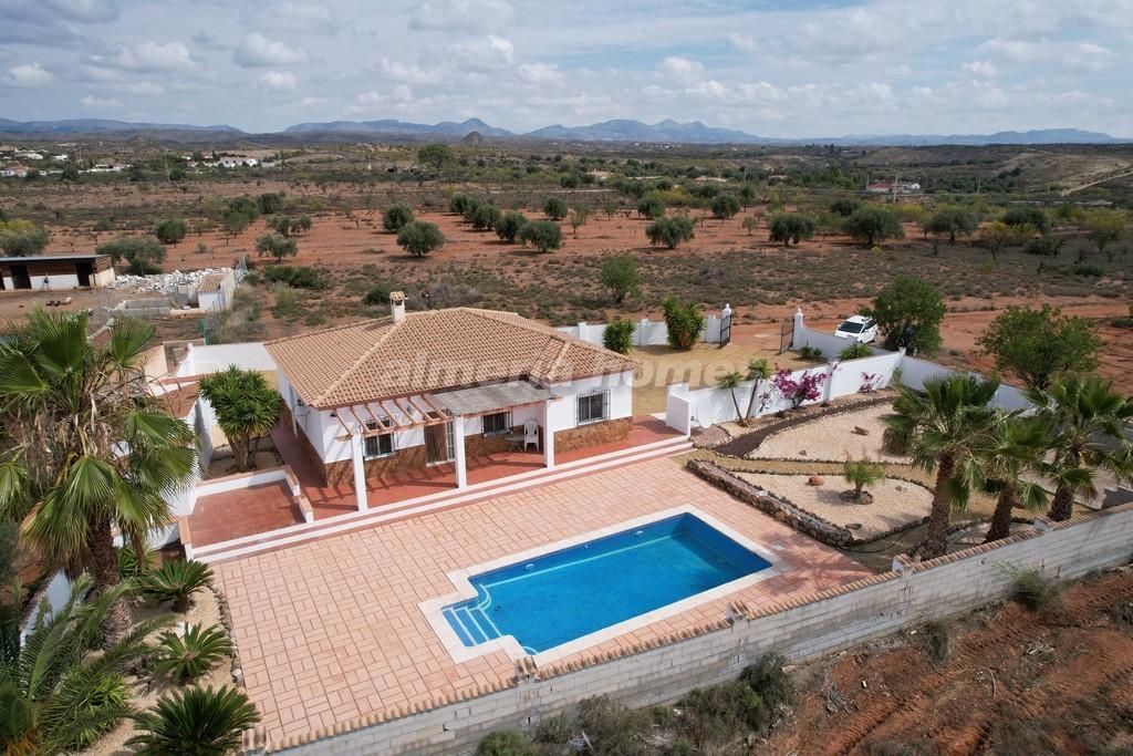 Villa in Almeria - view 1