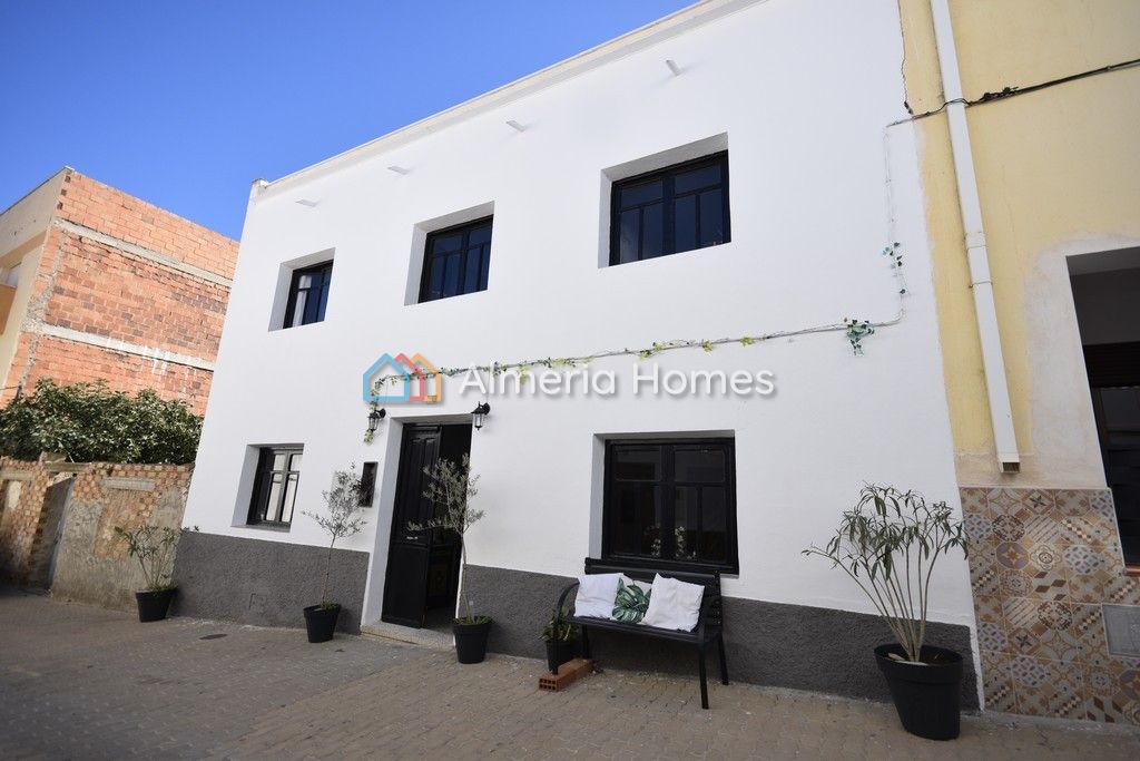 House in Estacion de Purchena - view 1
