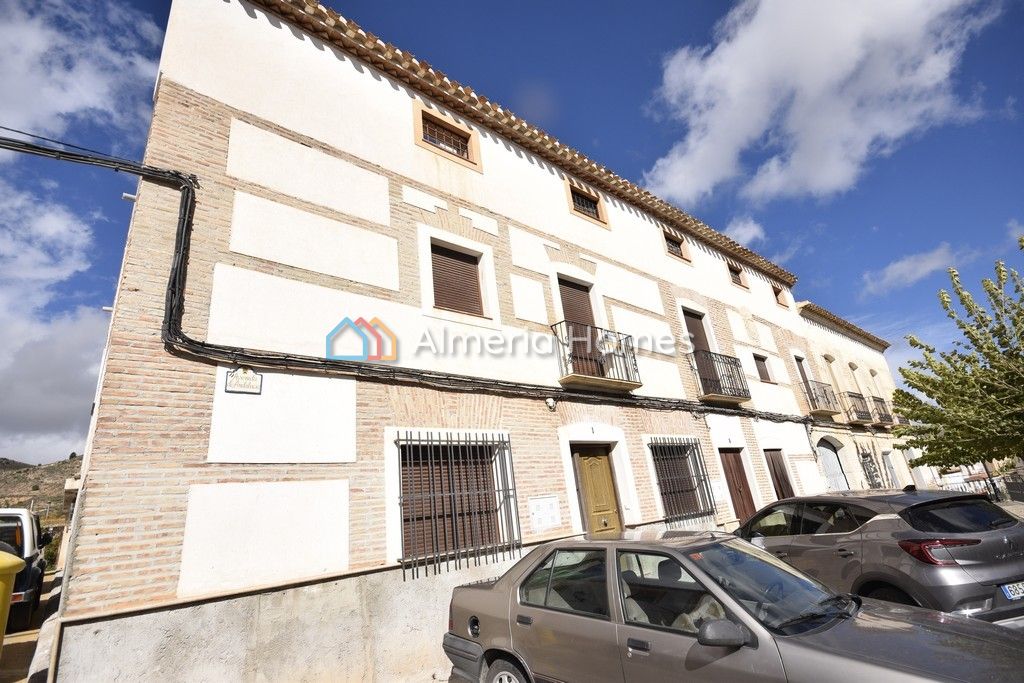House in El Soriano - view 1
