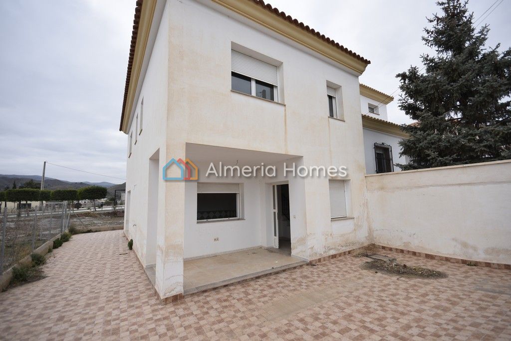 Villa in Almeria - view 1