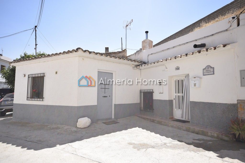 House in Baza - view 1