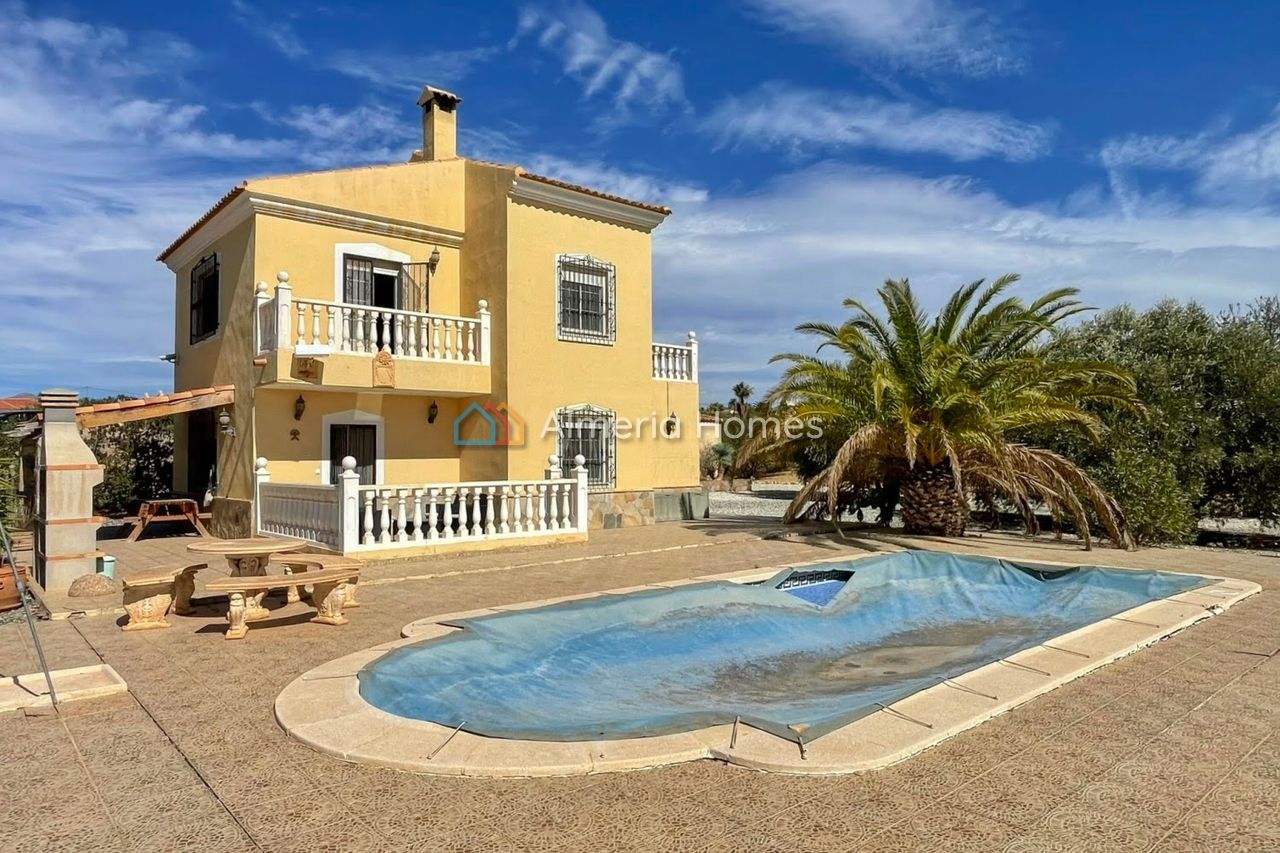 Villa in Almeria - view 1