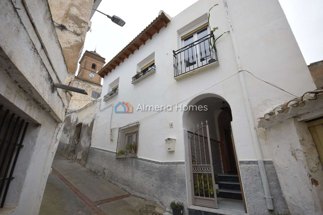 House in Purchena - view 1