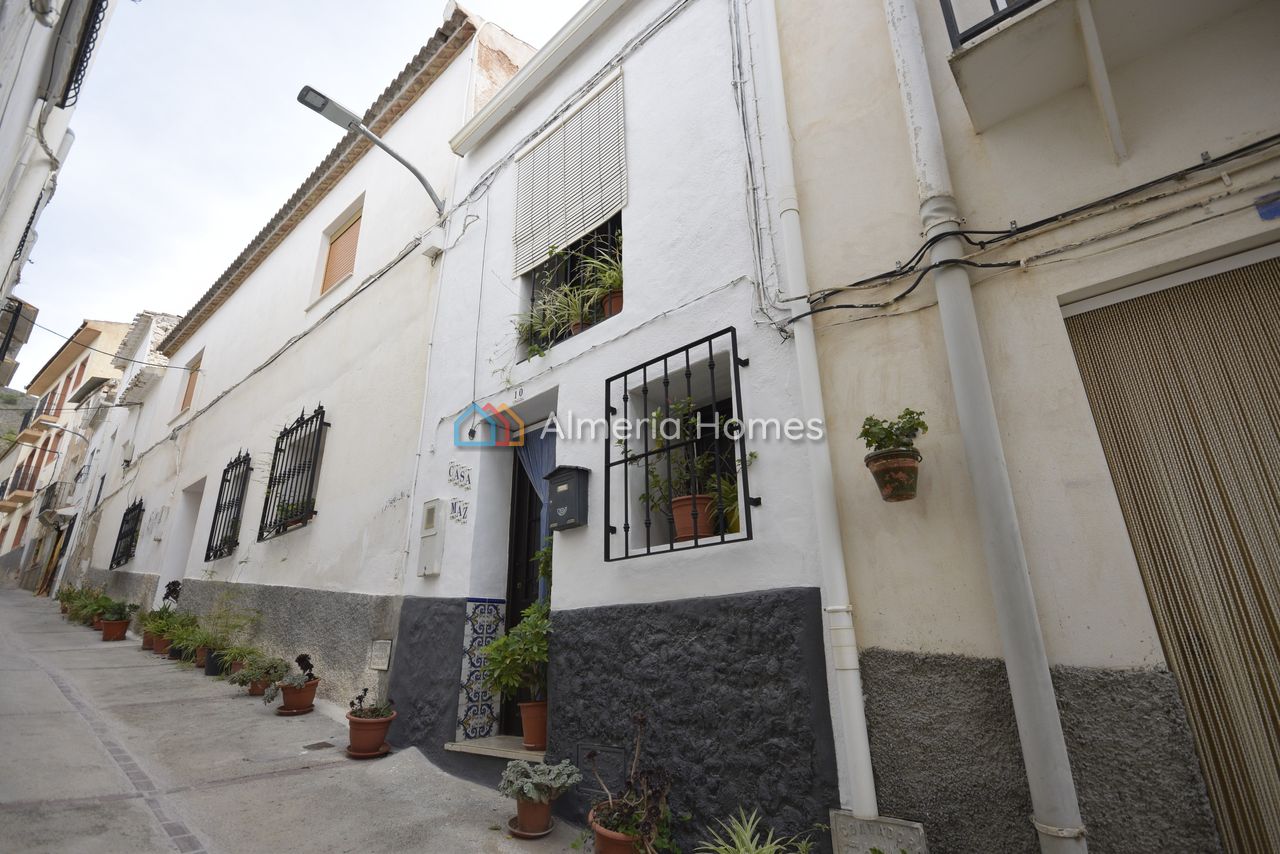 House in Campo Bajo - view 1