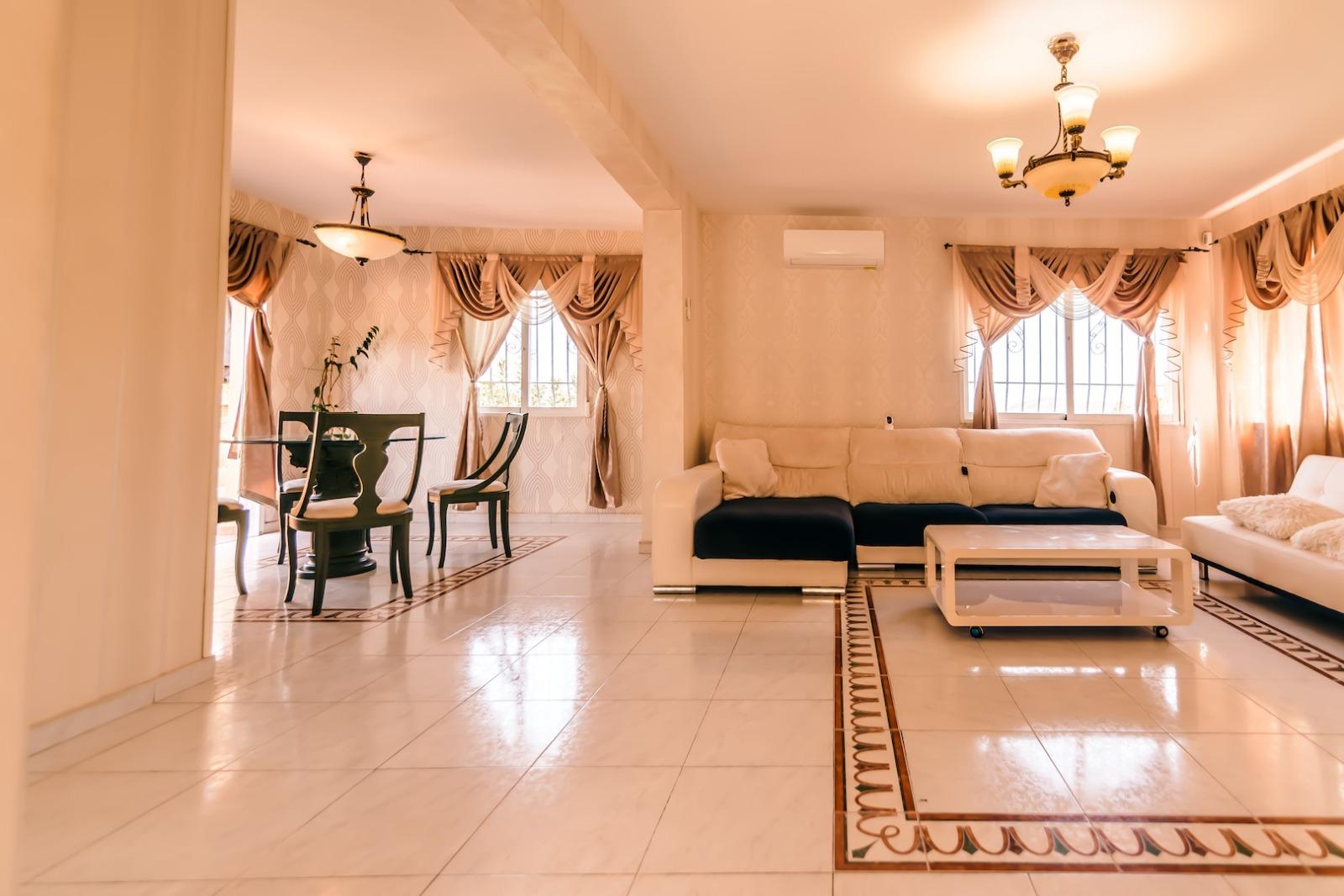 Villa in La Nucia - view 1