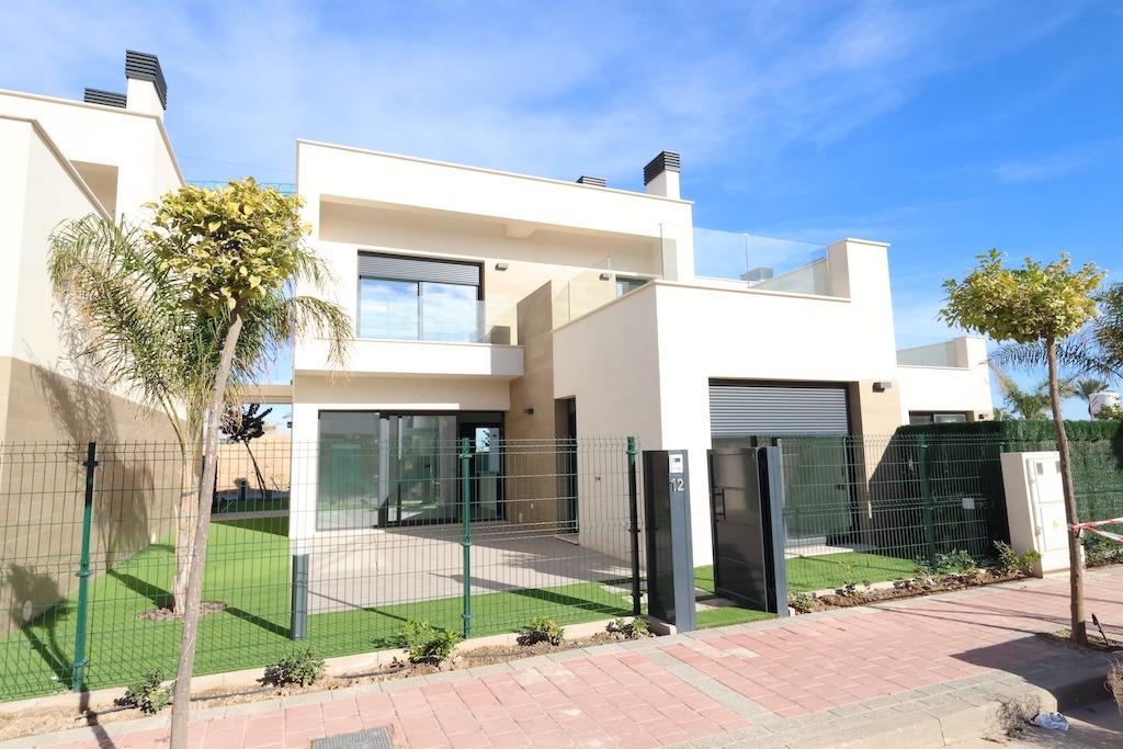 Villa in Torre-Pacheco - view 1