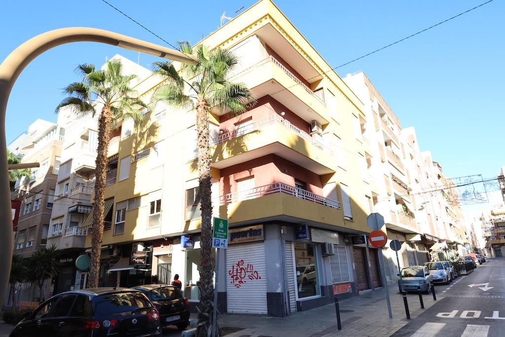 Apartment in Torrevieja - view 1