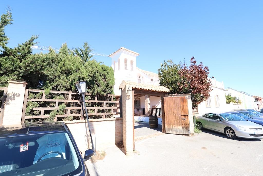 House in Urbanizacion los Balcones - view 1