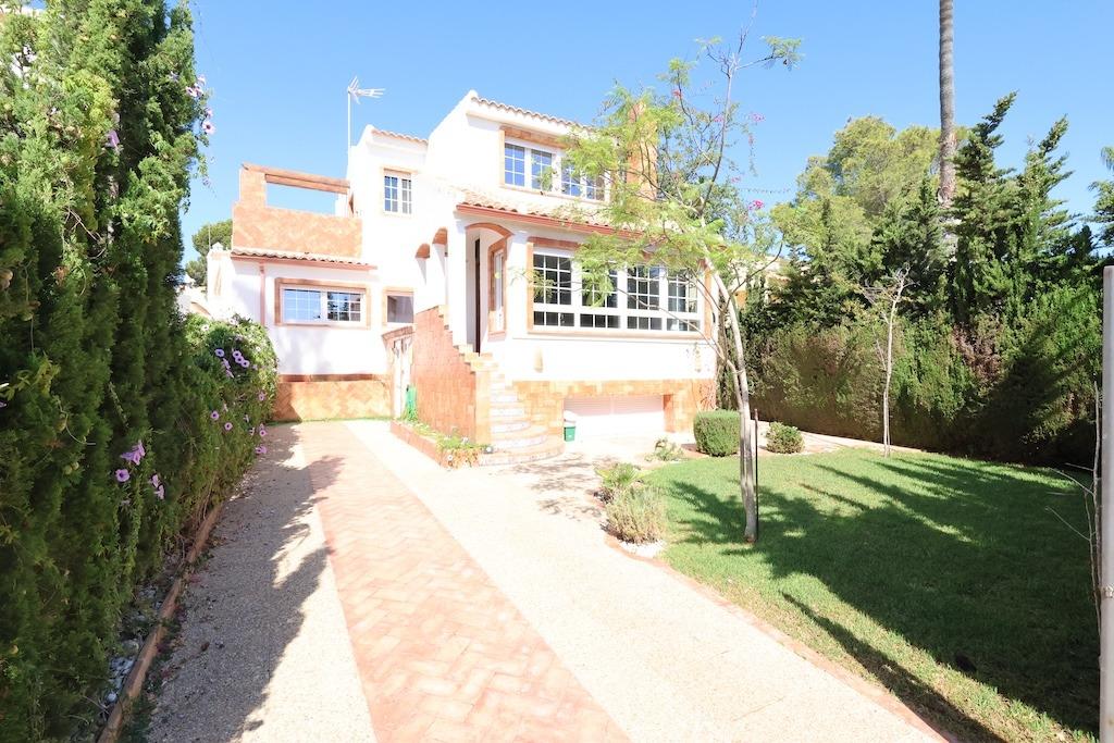 House in Villamartin - view 1