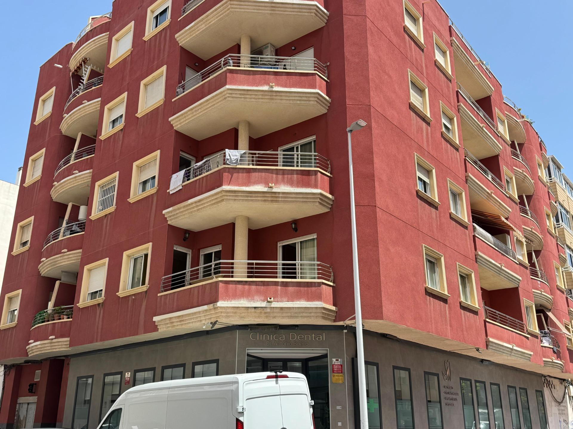 House in Alicante - view 1