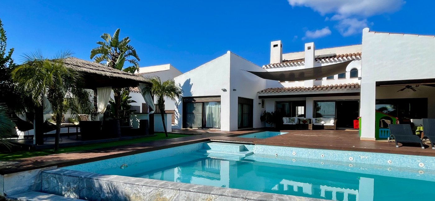 Villa in Murcia - view 1