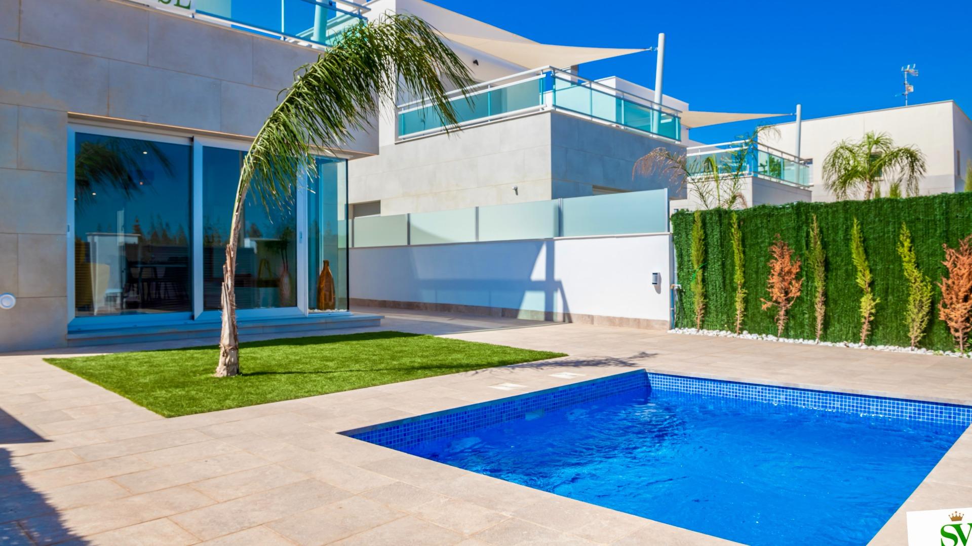 Villa in Santa Cruz - view 1