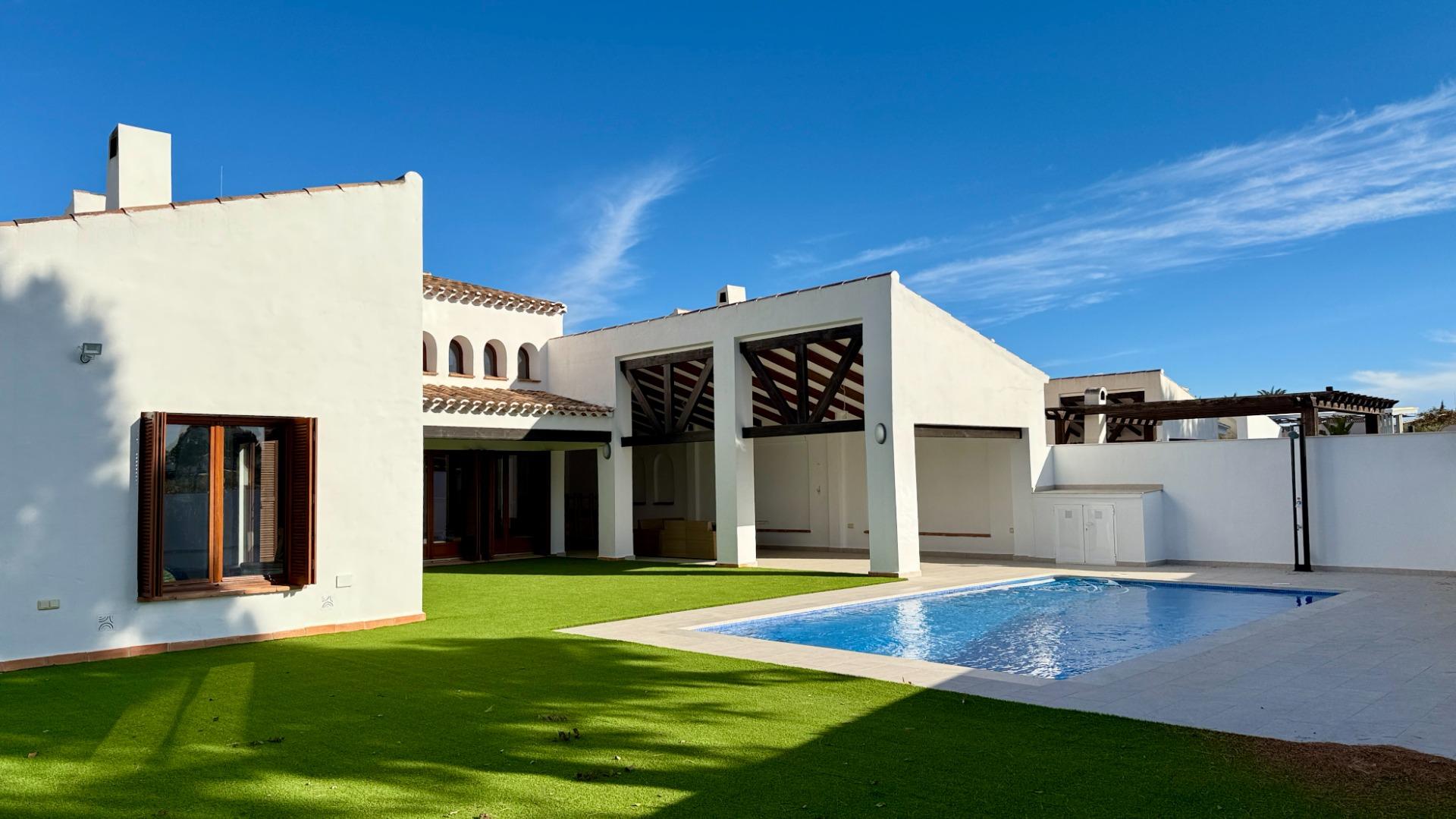 Villa in Murcia - view 1