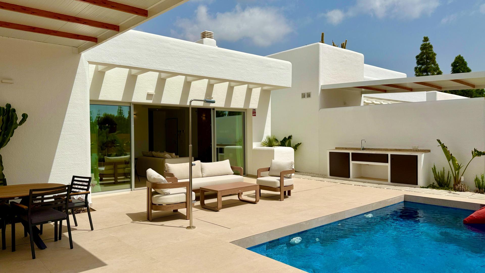 Villa in Santa Cruz - view 1