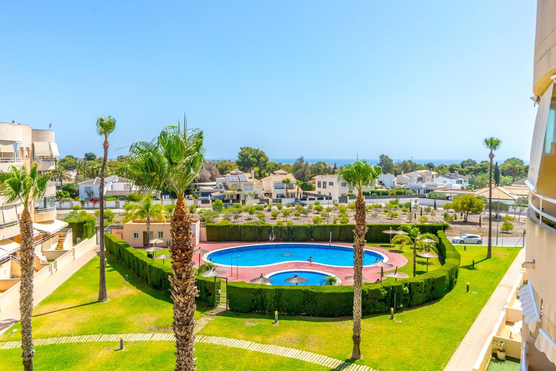 Apartment in Urbanizacion los Balcones - view 1