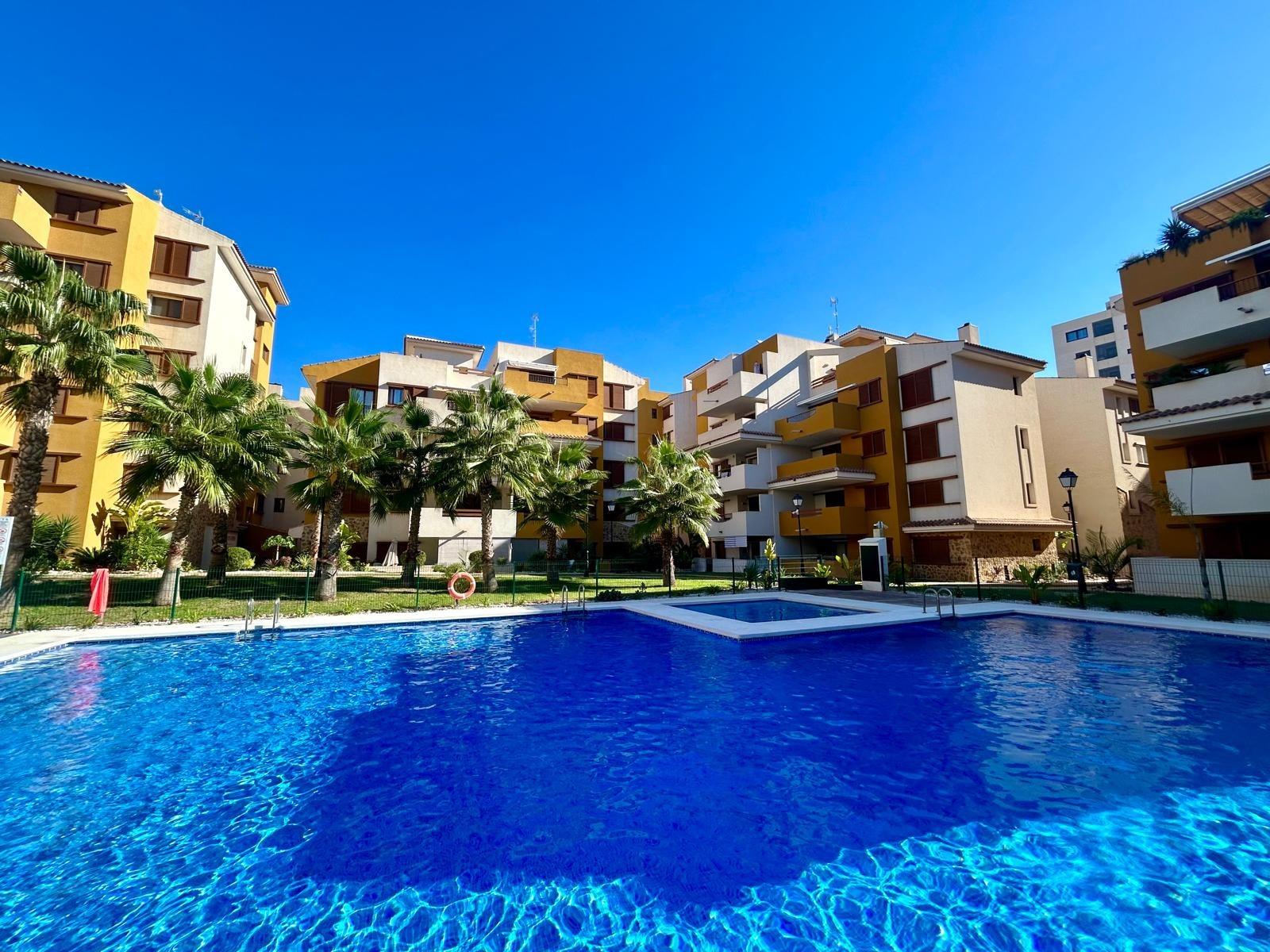 Apartment in Urbanizacion los Balcones - view 1