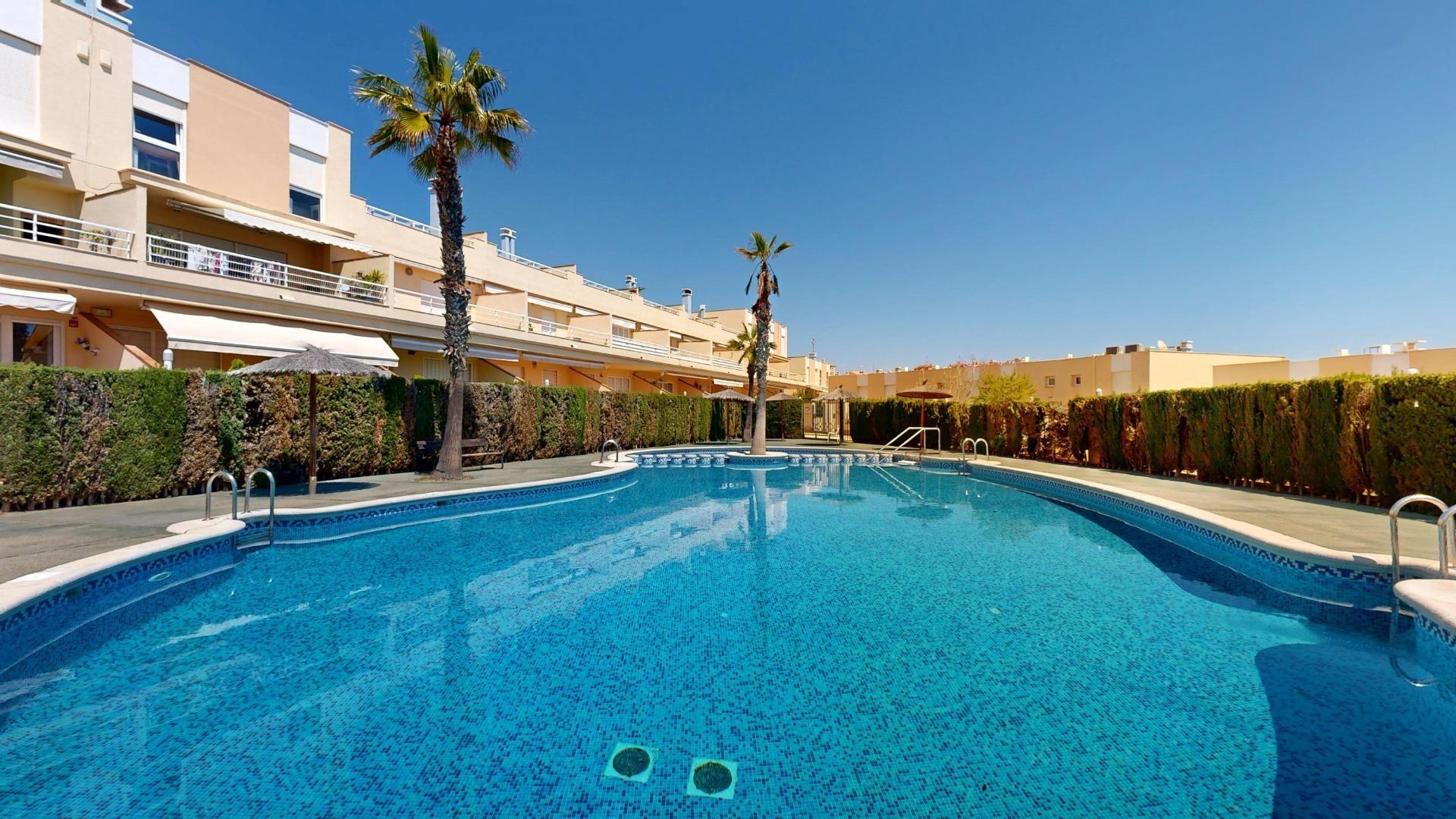 Apartment in Playas de Orihuela - view 1