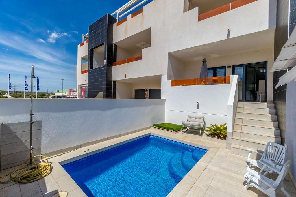 Apartment in Urbanizacion los Balcones - view 1
