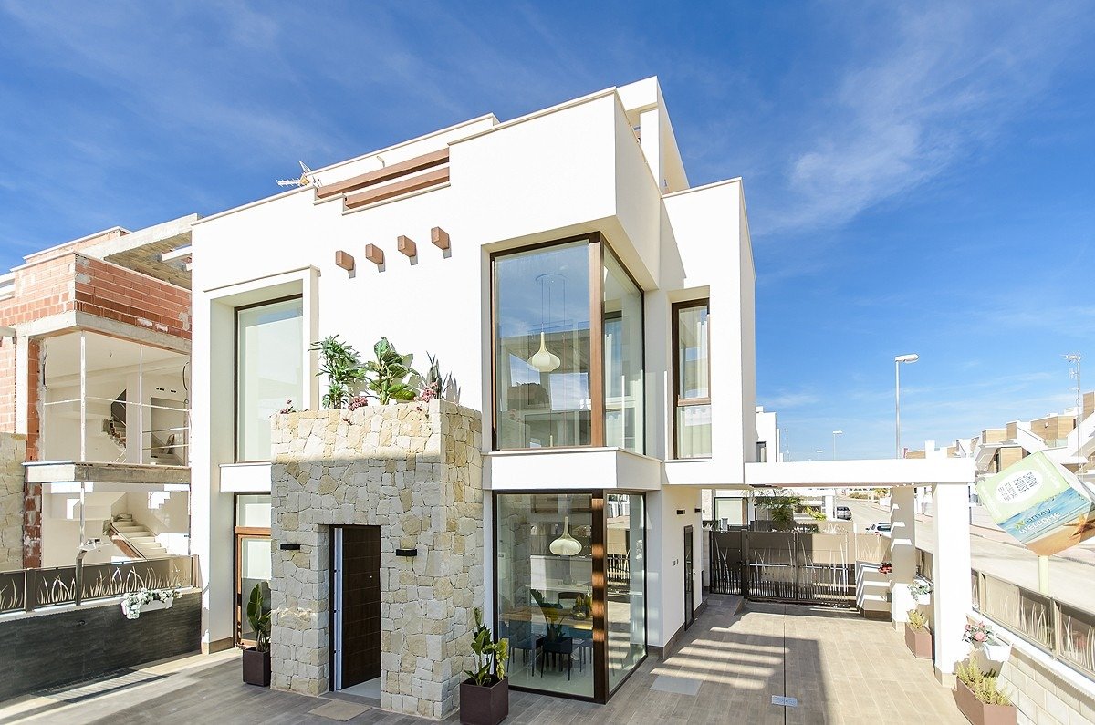 Villa in Murcia - view 1