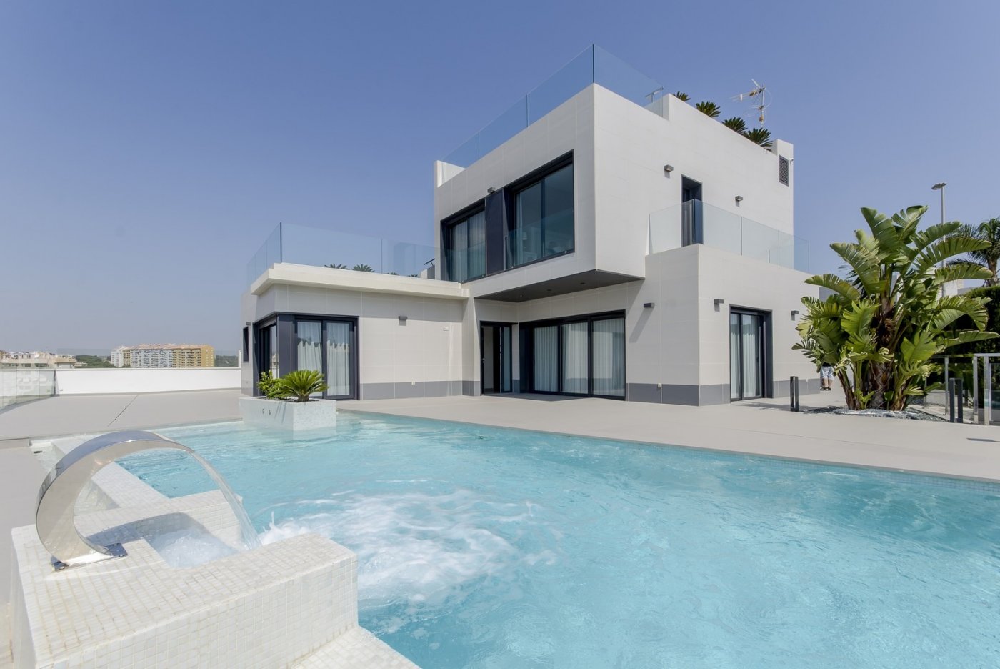 Villa in Urbanizacion los Balcones - view 1