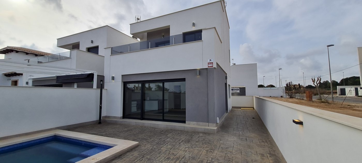 Villa in Urbanizacion los Balcones - view 1