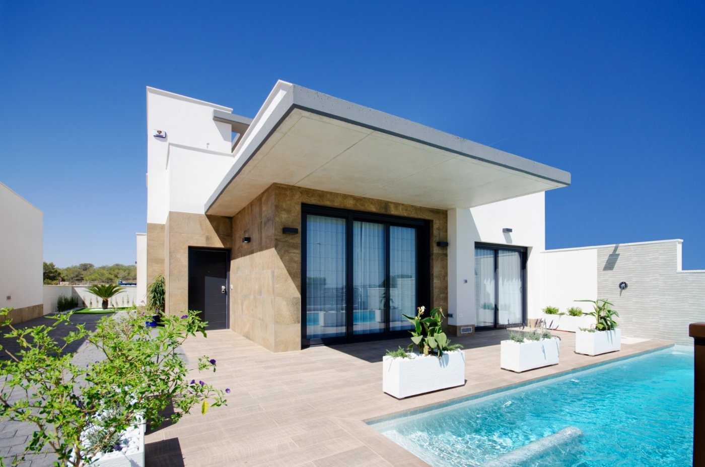 Villa in Alicante - view 1