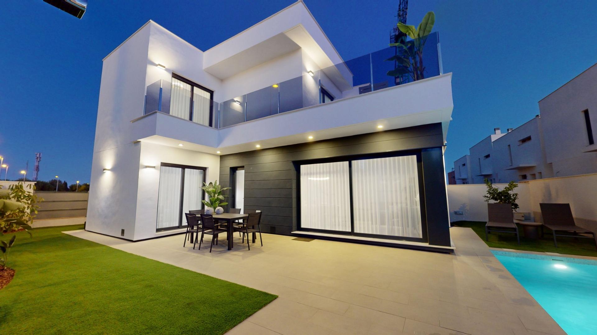 Villa in Santa Cruz - view 1