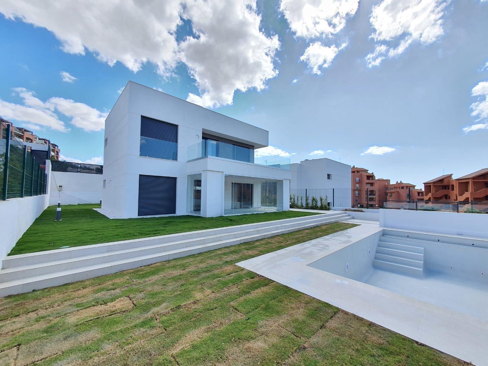 Villa in Malaga - view 1