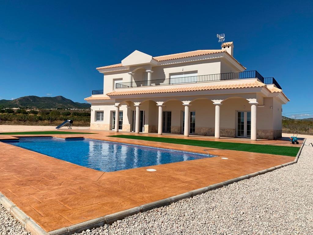 House in Alicante - view 1