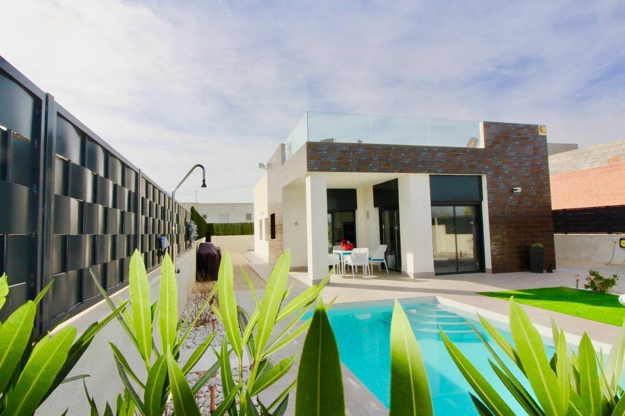 Villa in Lel - view 1