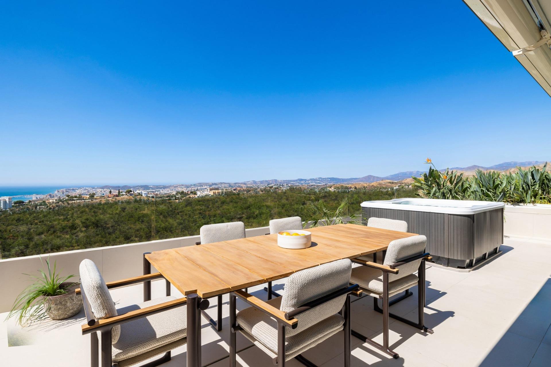 Apartment in Fuengirola - view 1