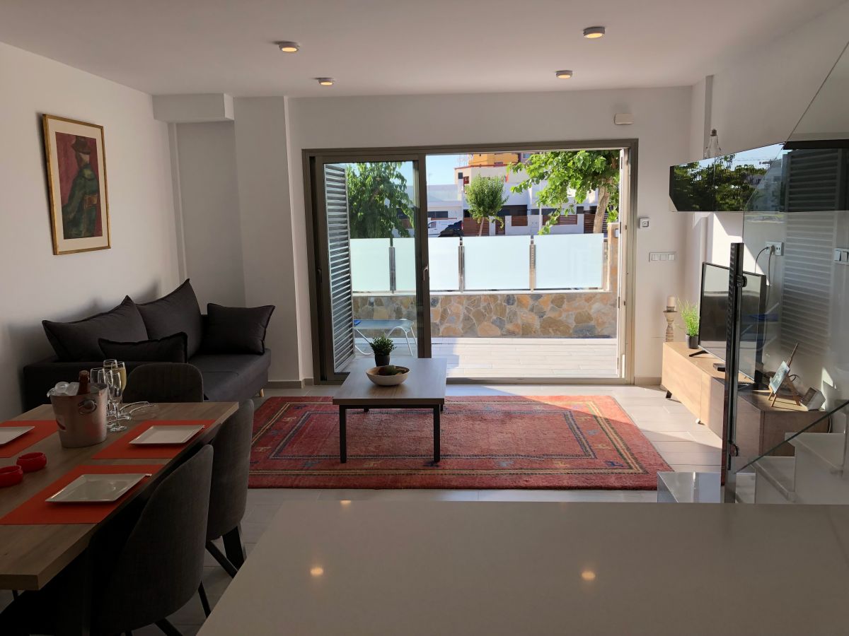 House in Los Alcazares - view 1