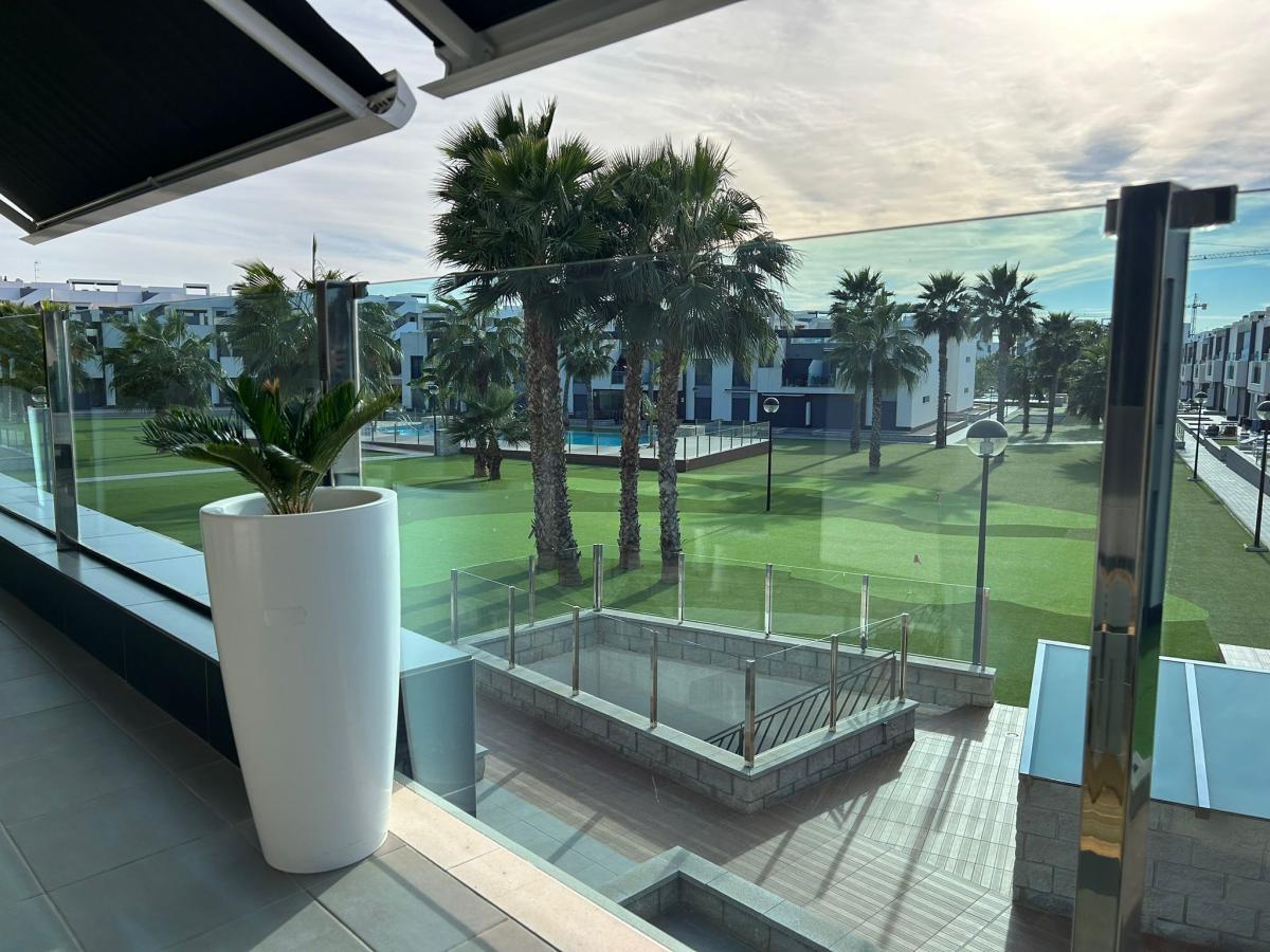 Apartment in Guardamar del Segura - view 1