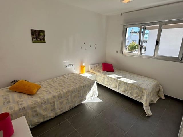 House in Torre de la Horadada - view 1