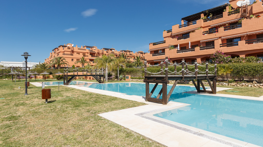 House in Estepona - view 1