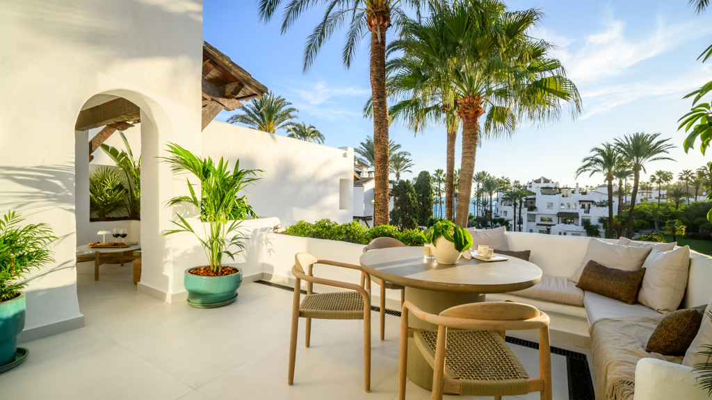 House in Estepona - view 1