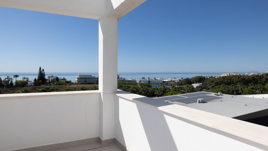 House in Estepona - view 1