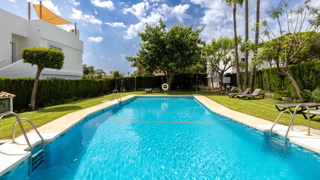 House in Nueva Andalucia - view 1