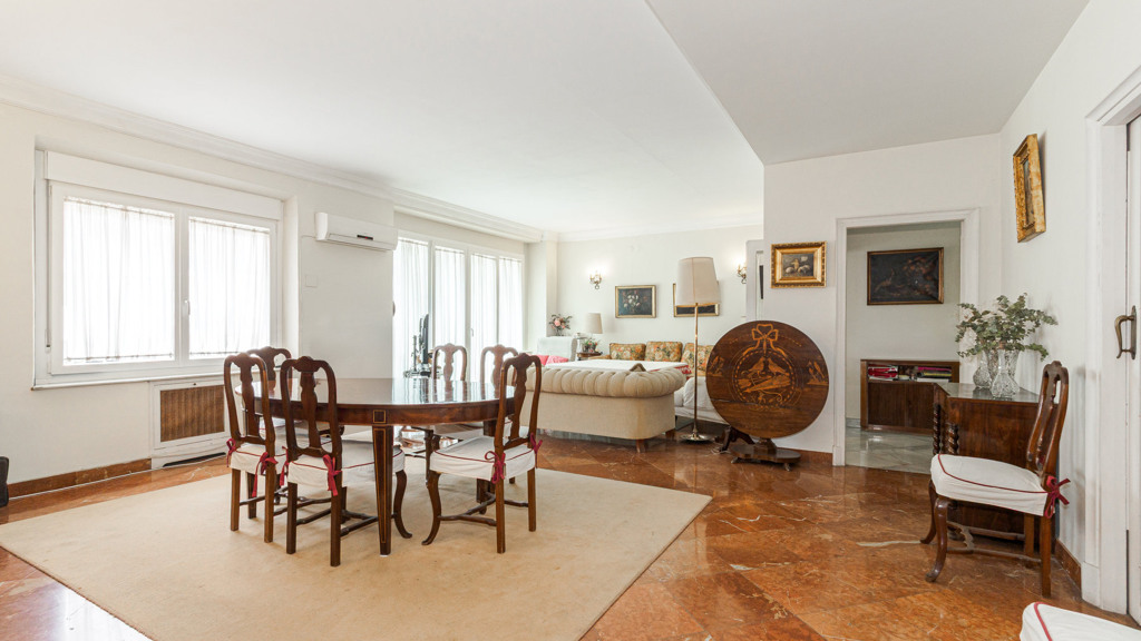 House in Seville - view 1