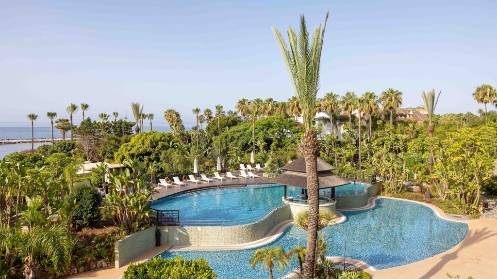 House in Marbella Del Este - view 1