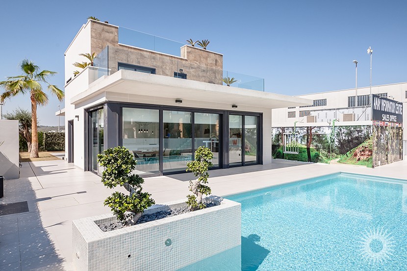 Villa in Alicante - view 1