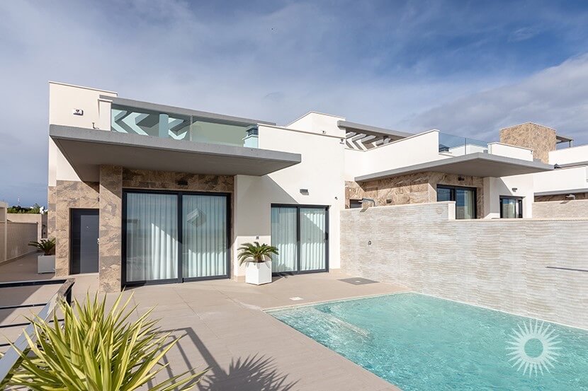Villa in Alicante - view 1