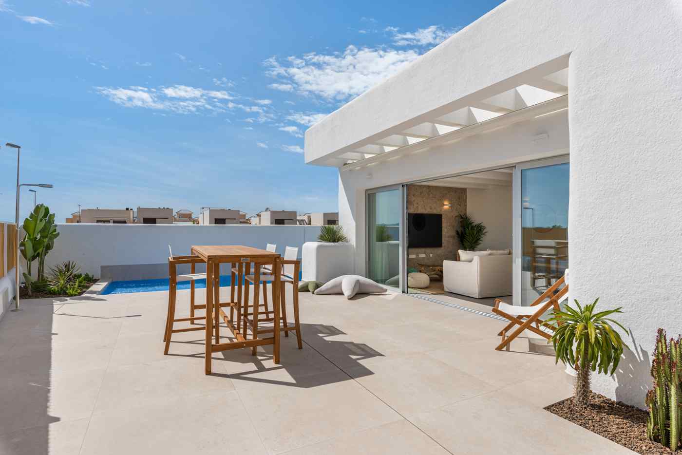 Villa in Santa Cruz - view 1