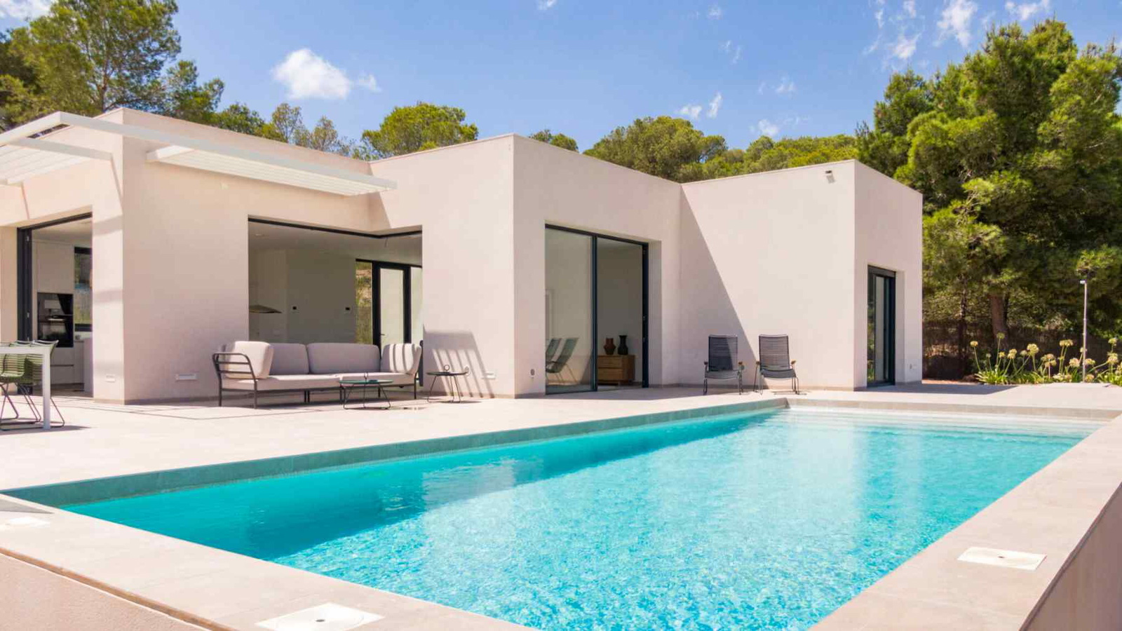 Villa in Alicante - view 1